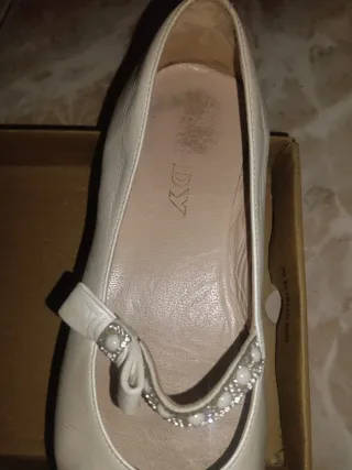 Zapatos de comunión beise SOLO BIZUM