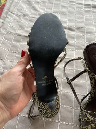 Sandalias Yessica Talla 38 Animal Print