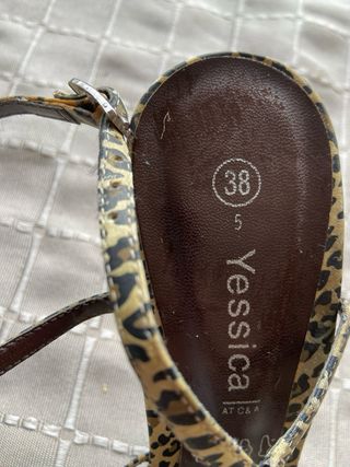 Sandalias Yessica Talla 38 Animal Print