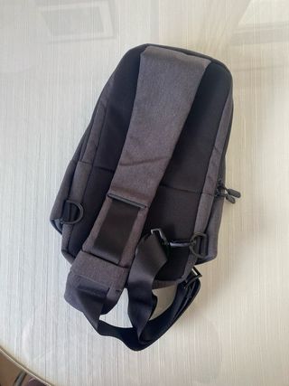 Mochila Xiaomi Mi City Sling Bag gris oscuro