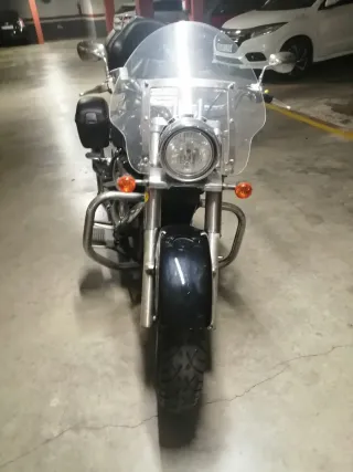 Moto Suzuki Intruder C800 Negra,siempre en garaje