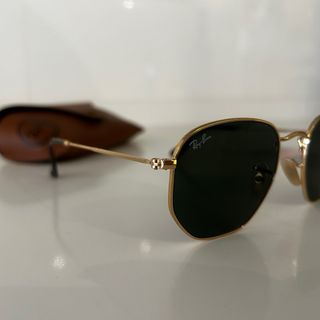 Gafas Ray-Ban Hexagonales Doradas y Negras