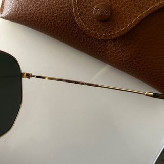 Gafas Ray-Ban Hexagonales Doradas y Negras