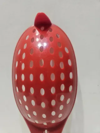 Mestolo forato Betty Bossi Rosso