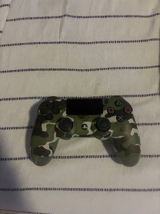 PS4 (PlayStation 4) con 2 controller