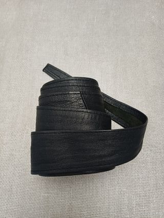 Cintura similpelle senza fibbia