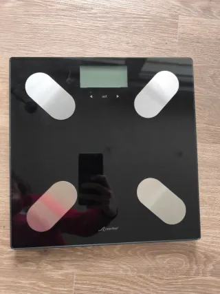 Báscula Corporal Newfeel Negra y Plateada
