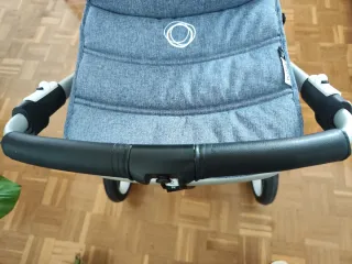 Carrozza Bugaboo Fox 2 con ovetto+seggiolino quasi nuova