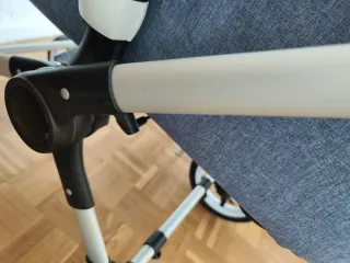 Carrozza Bugaboo Fox 2 con ovetto+seggiolino quasi nuova