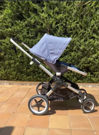 Carrozza Bugaboo Fox 2 con ovetto+seggiolino quasi nuova