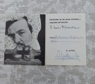 Paloma esférica de bronce