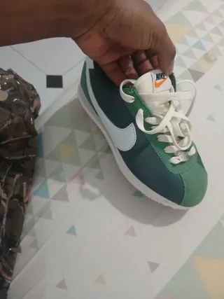 Nike Cortez Talla 36 Verde/Blanco