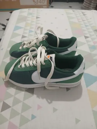 Nike Cortez Talla 36 Verde/Blanco