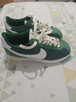 Nike Cortez Talla 36 Verde/Blanco
