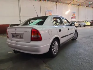 Opel Astra 2000