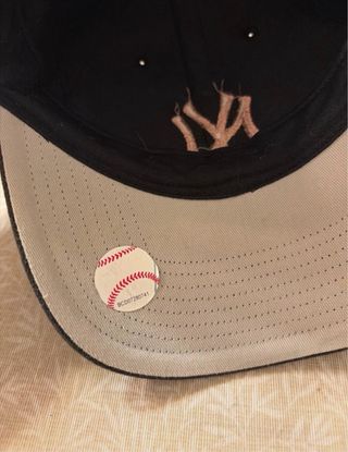 Gorra NY Yankees Logo Oro Rosa
