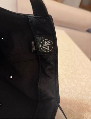 Gorra NY Yankees Logo Oro Rosa