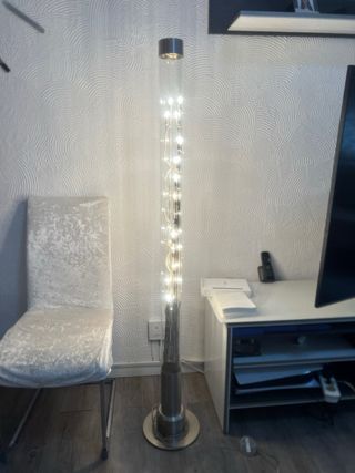 Lámpara de pie cristal y metal