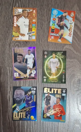 Pack 16 cromos especiales y 7 normales.