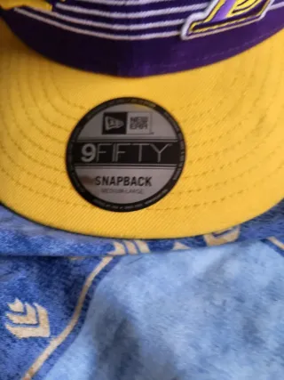 Gorra New Era 9FIFTY Morada y Verde