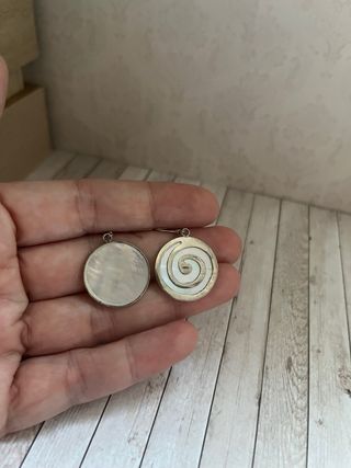 Pendientes redondos nacarados plata