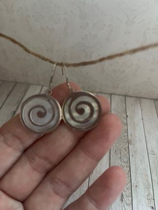 Pendientes redondos nacarados plata