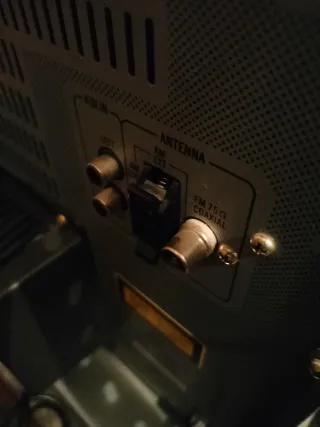 Radio Philips Antigua Marrón