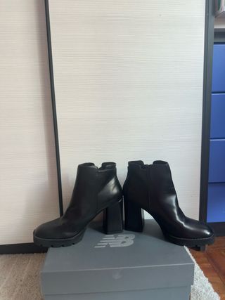 Botines negros Stradivarius Talla 39