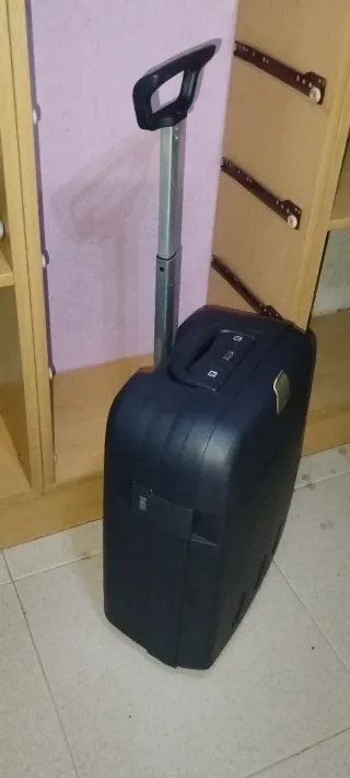 Maleta de viaje negra con ruedas Tallas 50, 35, 20