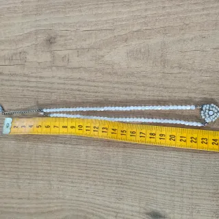 Collar Belle Paris flor plataeado y blanco