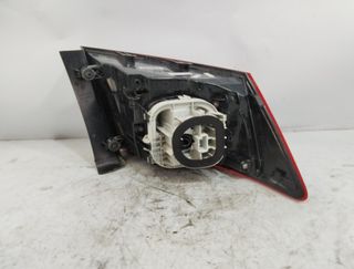 1793999 skoda 57a.945.208 piloto tras der karoq