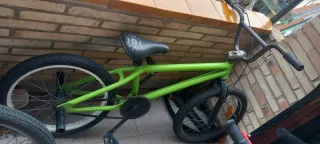 Bicicleta BMX Verde