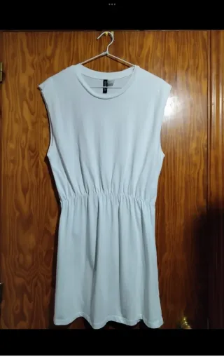 Vestiti Pull&Bear e Divided 2x 7€