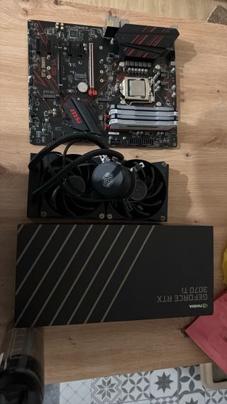 Placa Base MSI, GPU RTX 3070 Ti FE, Cooler Master