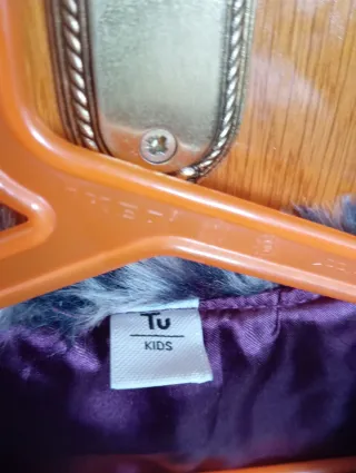 Chaleco niña pelo estampado leopardo