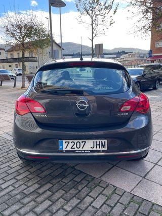 Opel Astra 2015