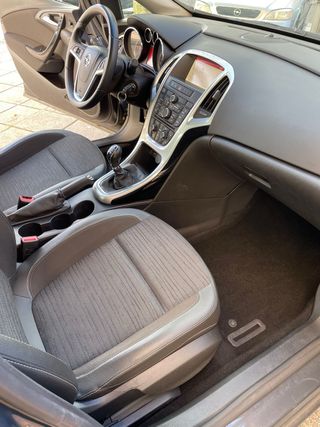 Opel Astra 2015