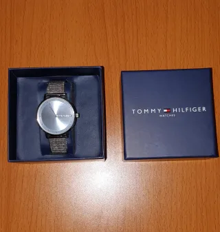 Reloj Tommy Hilfiger. Pulsera de acero inoxidable