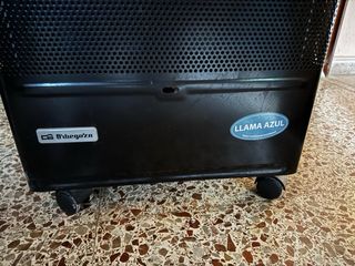 Estufa Gas Llama Azul Negra