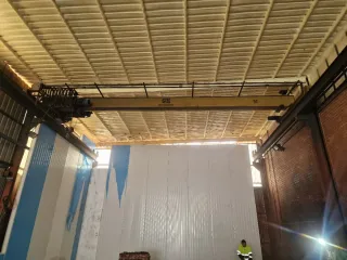 Puente grúa industrial