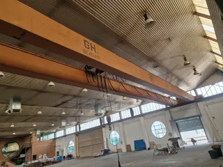 Puente grúa industrial