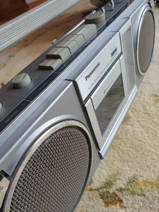 Radio Cassette Panasonic Plata Gris