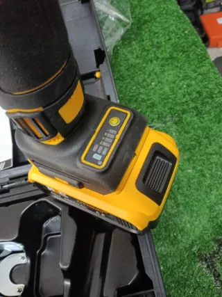 Valigetta smerigliatrice 88V doppia batteria