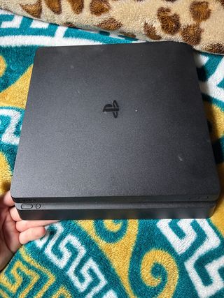 Consola PS4 Slim Negra