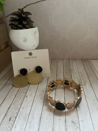 Conjunto Parfois: Pulsera y Pendientes Dorados