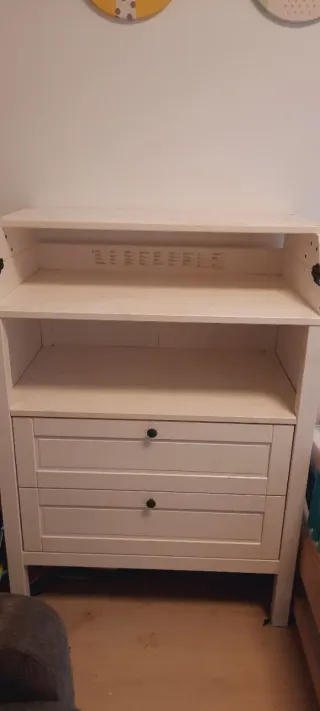 Cómoda cambiador bebé Ikea Sundvik
