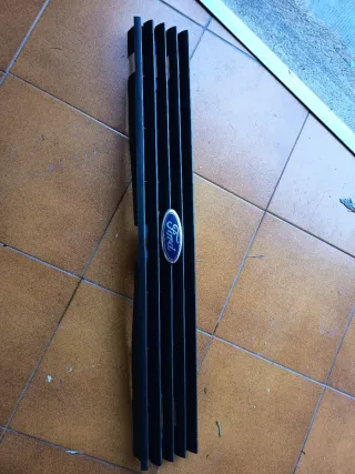 Calandra Ford Fiesta MK1