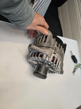 Alternador CGB 12V 200A