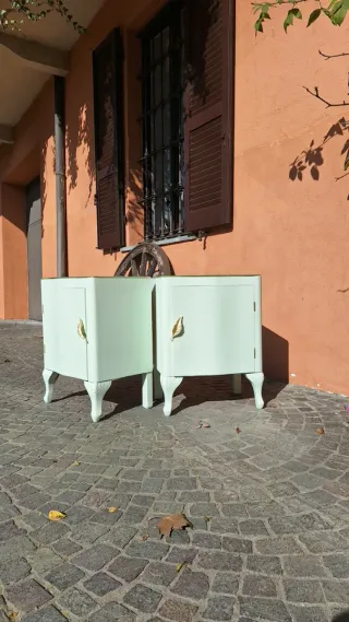 Comodini restyling oro e verde