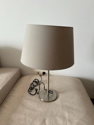 Urge - Lámpara de mesa Ikea